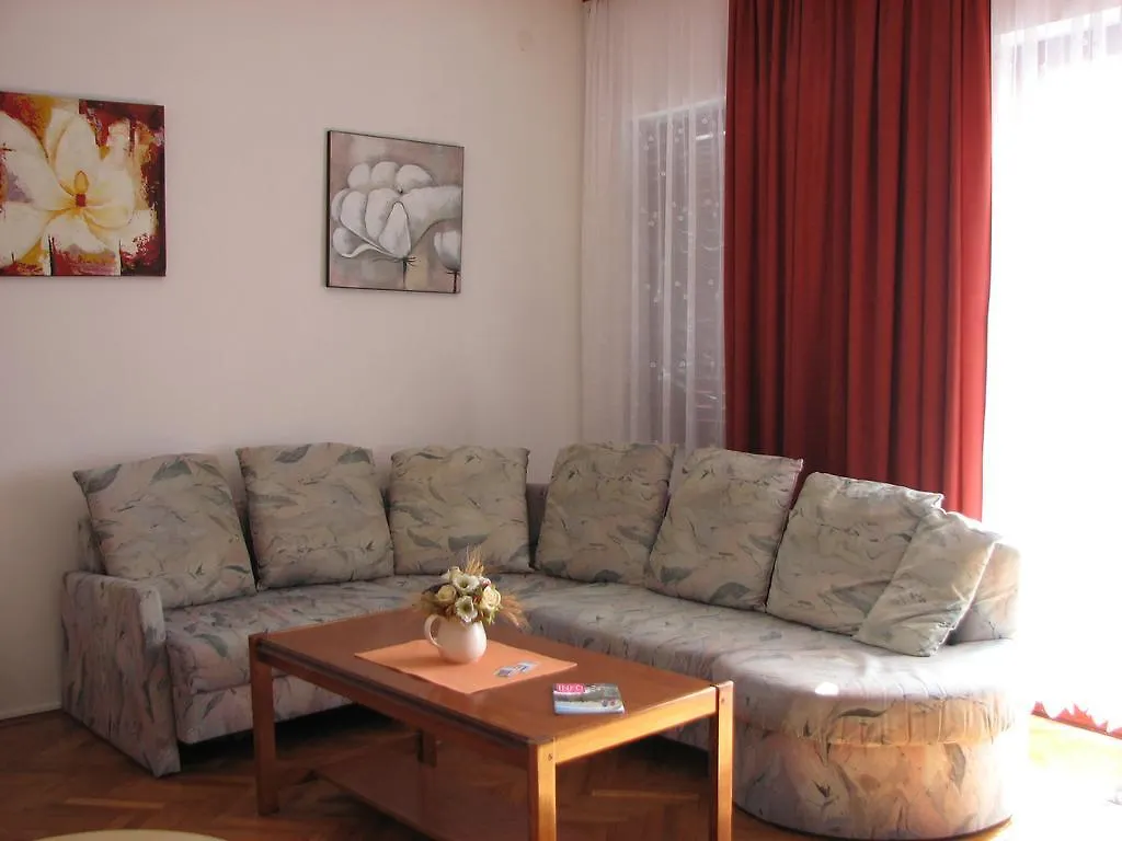 Apartments Tina Crikvenica