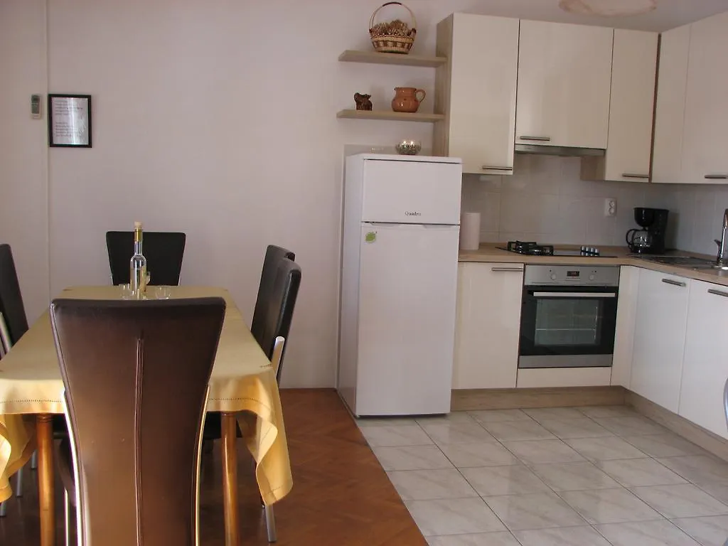 Apartments Tina Crikvenica